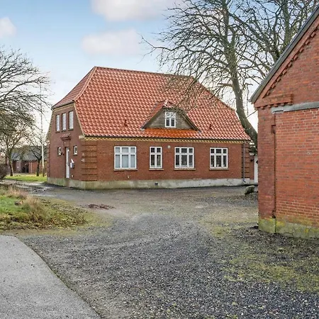 1 Bedroom Amazing In V