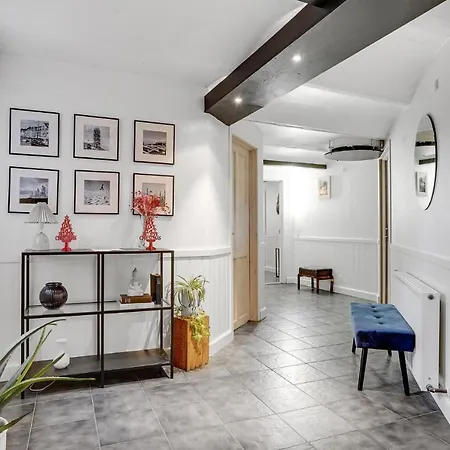 1 Bedroom Amazing In V